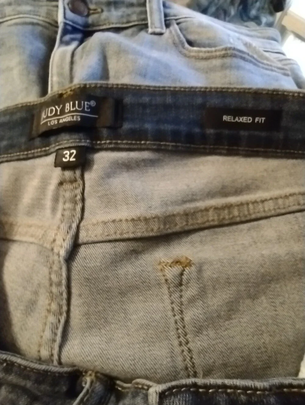 Judy Blue Jeans Women's Size 32 Relaxed Fit Mid Rise Distressed Stretch (32x27)